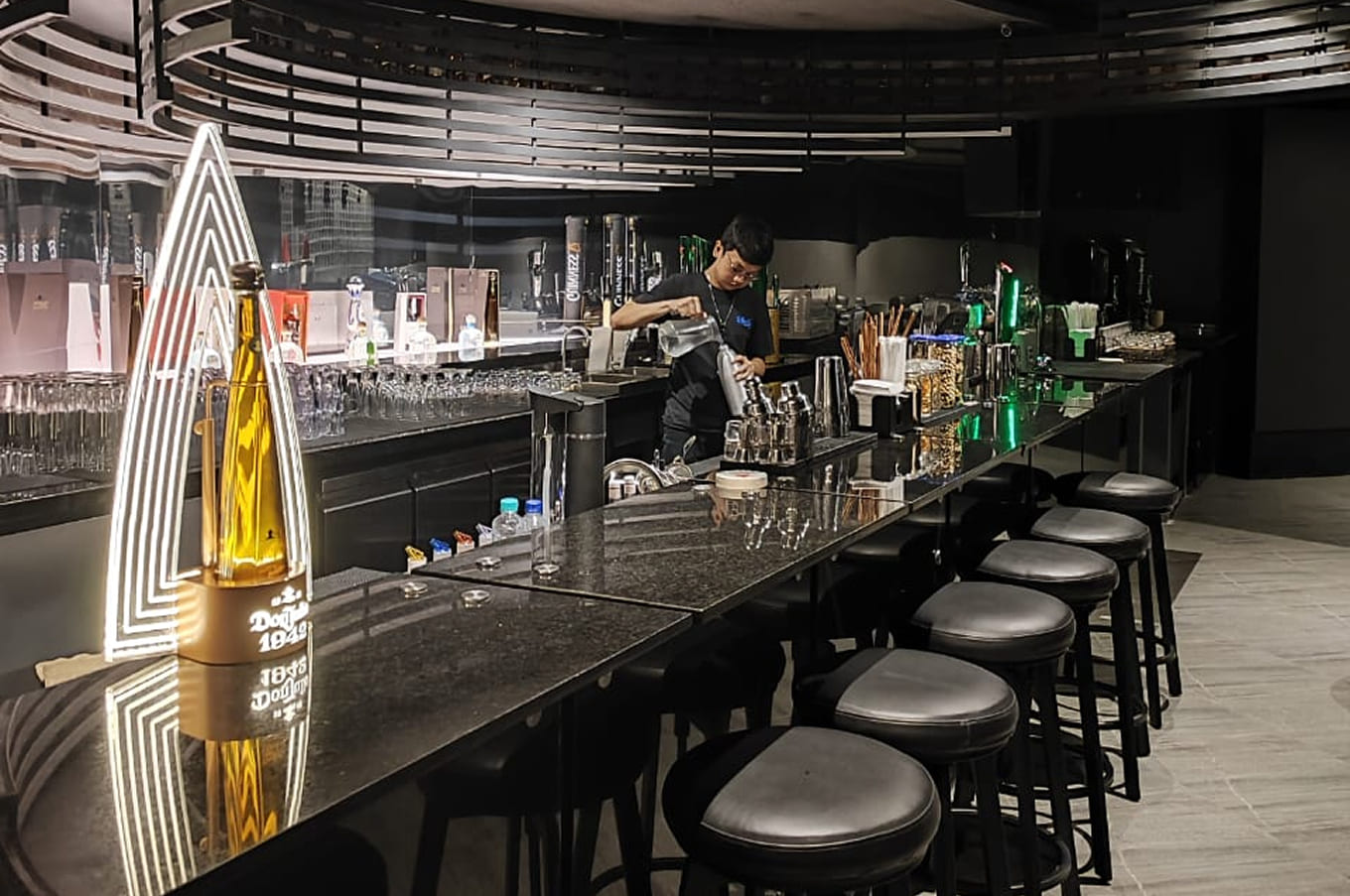 SHROOMS Bar & Private Space