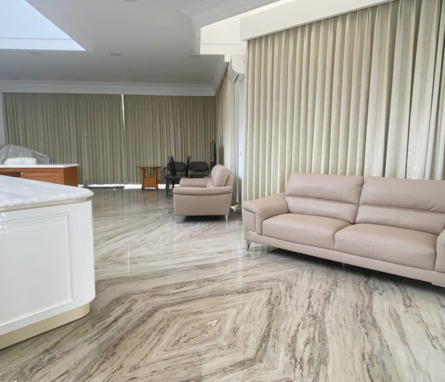 Villa Mr. A_Polissandro Classic